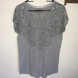 Maurice’s Gray Shirt